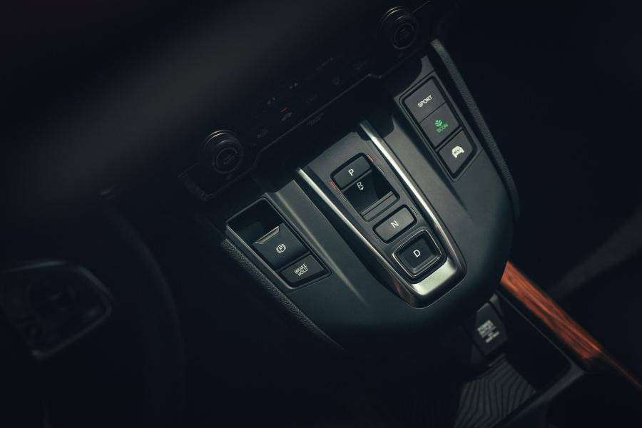 Детали интерьера Honda CR-V Hybrid 2018 года  (EU) (фото 47 из 56)
